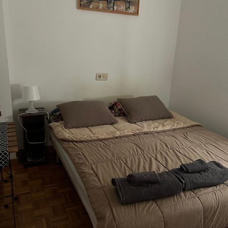 フィゲラスHabitacion Doble En Figueresアパートメント エクステリア 写真